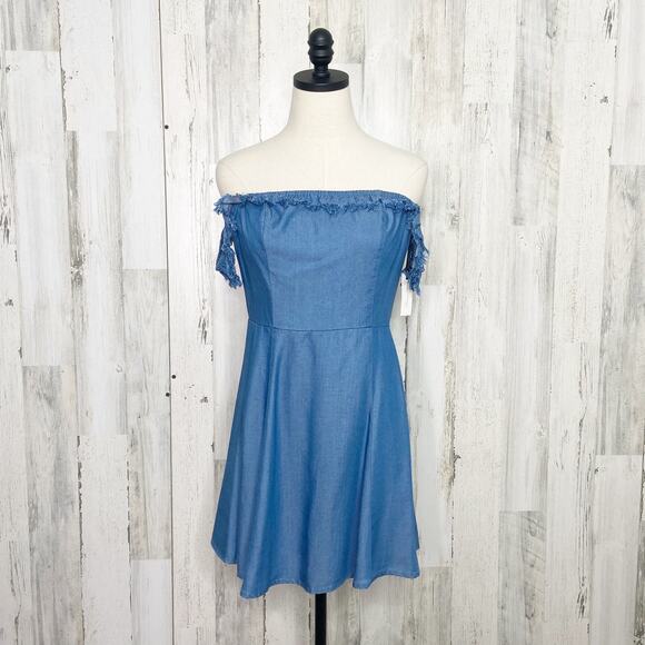 NWT Lovers + Friends Tessa Mini Dress Blue Chambray Boho Western Coastal Size M - Picture 11 of 11